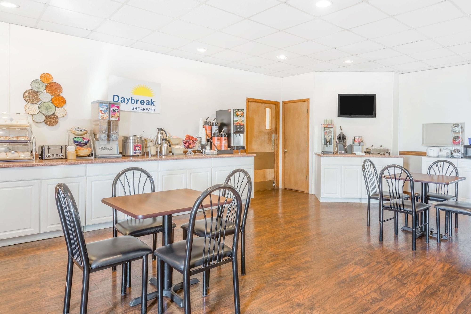 St. Clairsville Days Inn By Wyndham St Clairsville מראה חיצוני תמונה