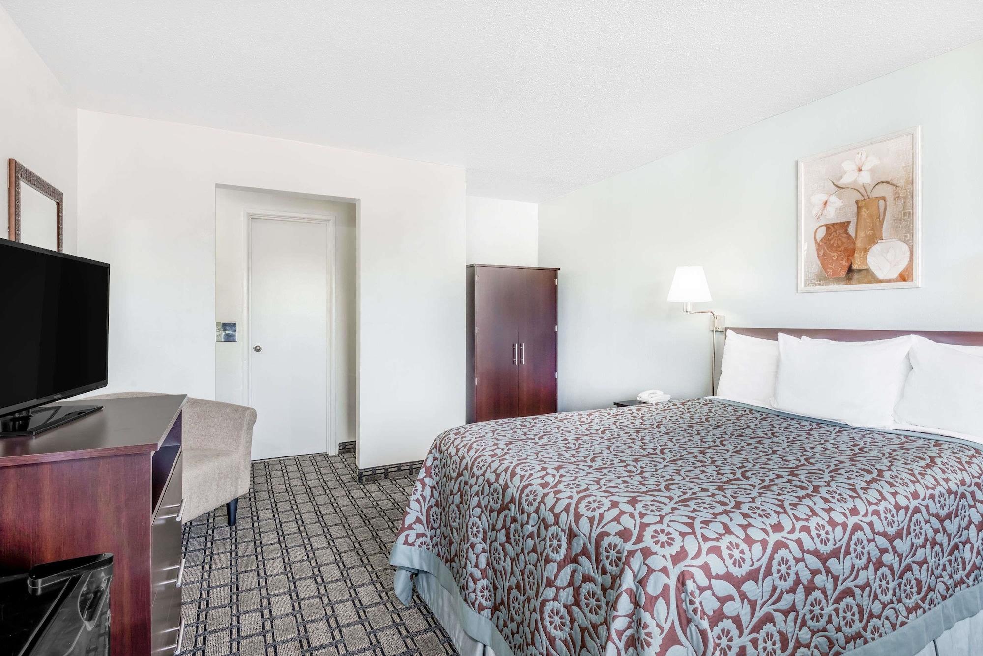 St. Clairsville Days Inn By Wyndham St Clairsville מראה חיצוני תמונה